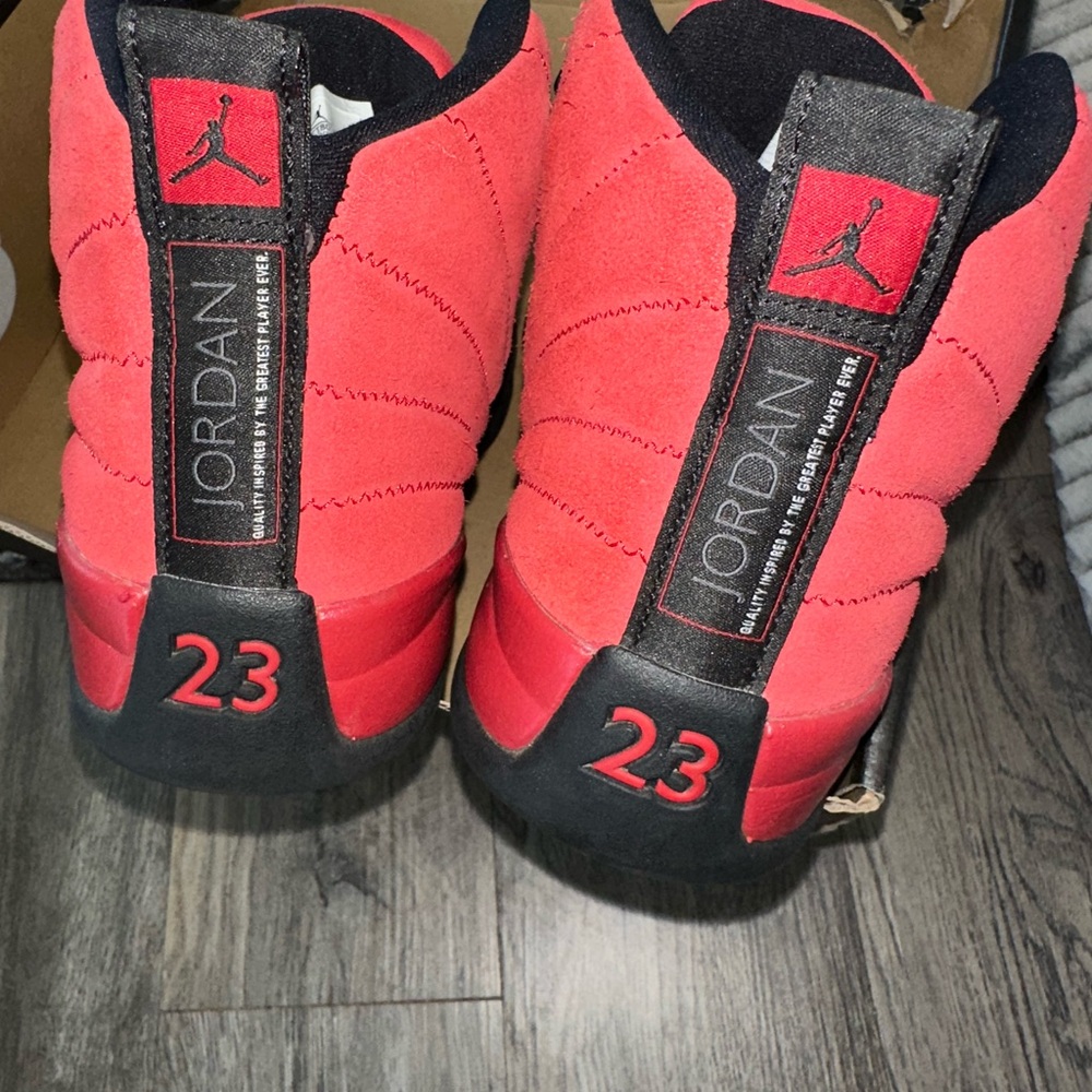 Jordan 12 Reverse Flu Game - Picture 4 of 9